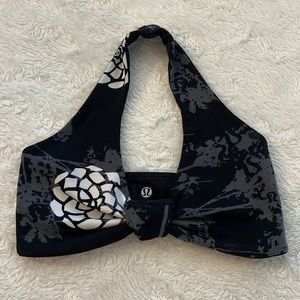 Lulu lemon halter sports bra. XS/S